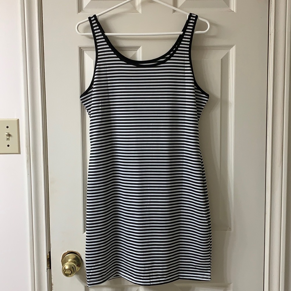 🌷3 for $25🌷Unbranded, US XL, White & Black Striped Sleeveless Tank Dress